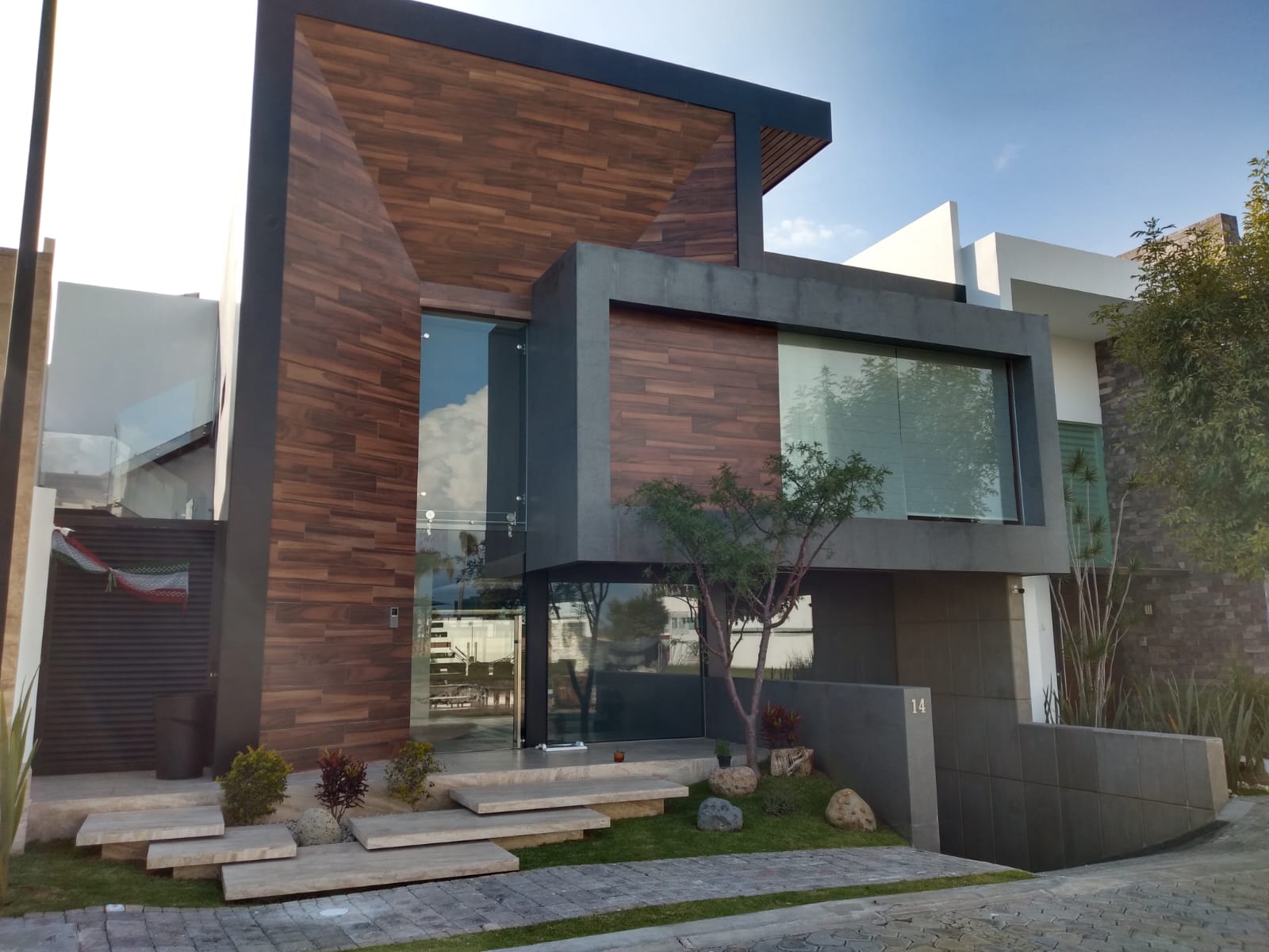 WhatsApp Image 2025-10-19 at 18.17.01 (2)